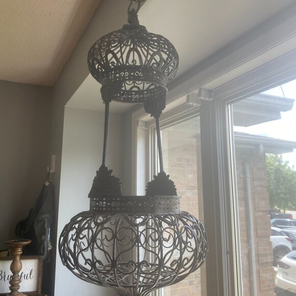 (VHD) Vintage .Iron Hanging Lantern. Rare Find. - Picture 6 of 11